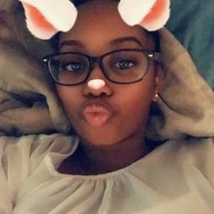 Meet your Posher, Alexis